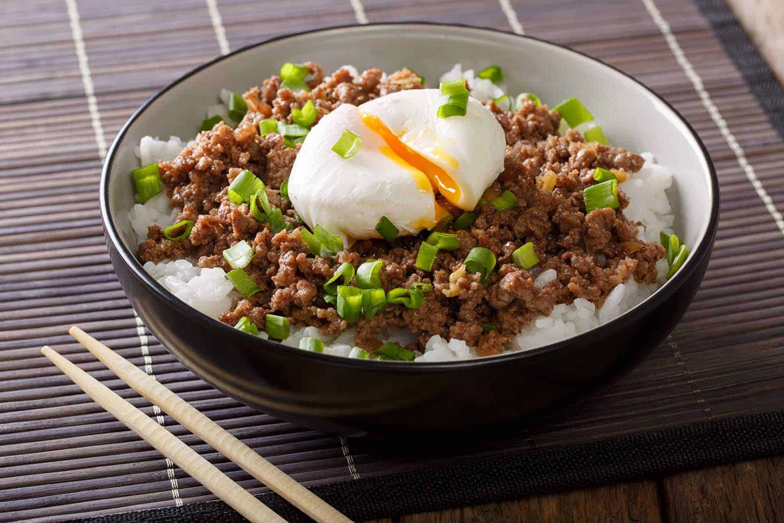 Soboro donburi. Riisikulhoruokaa.