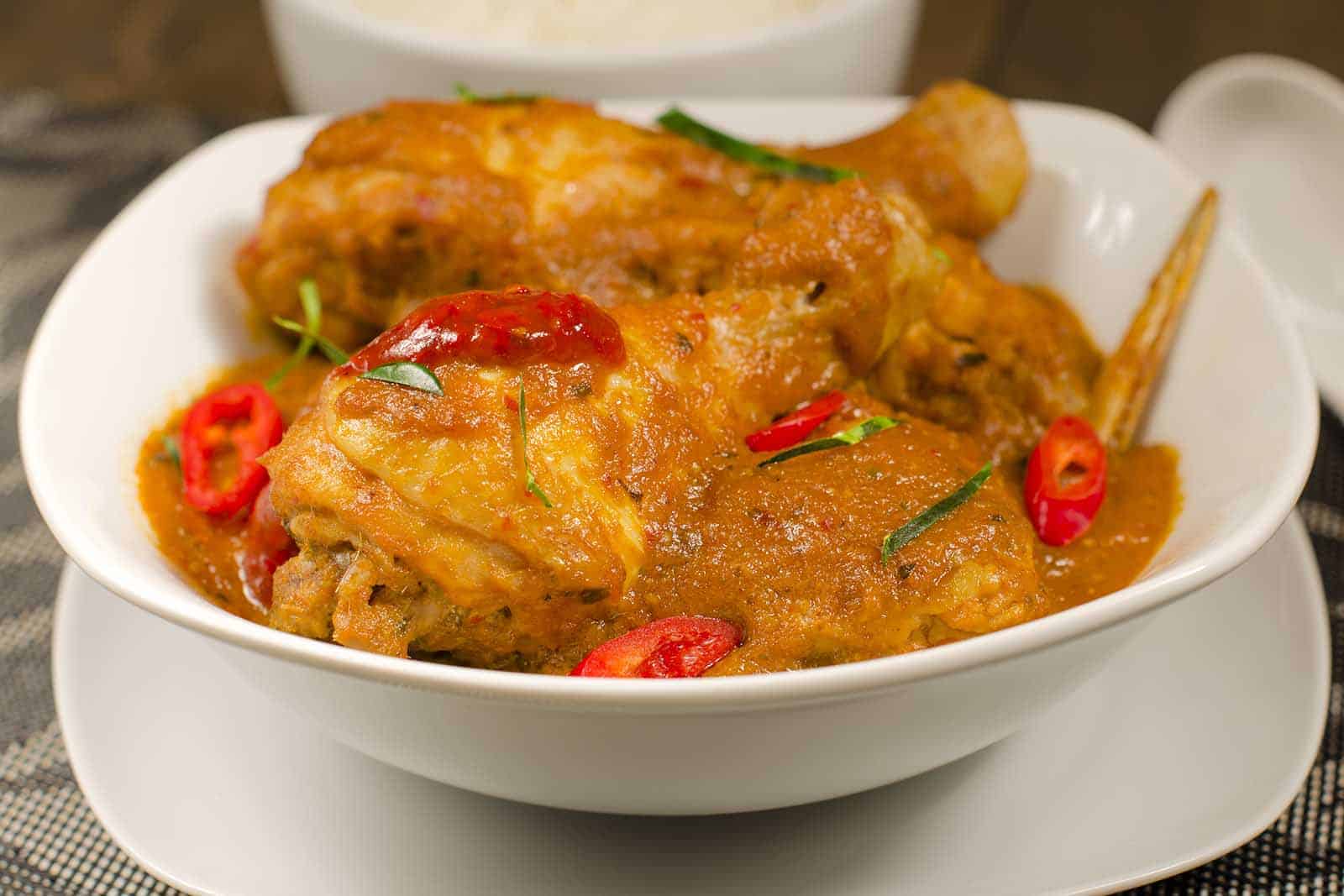 Maakapteenin kanacurry
