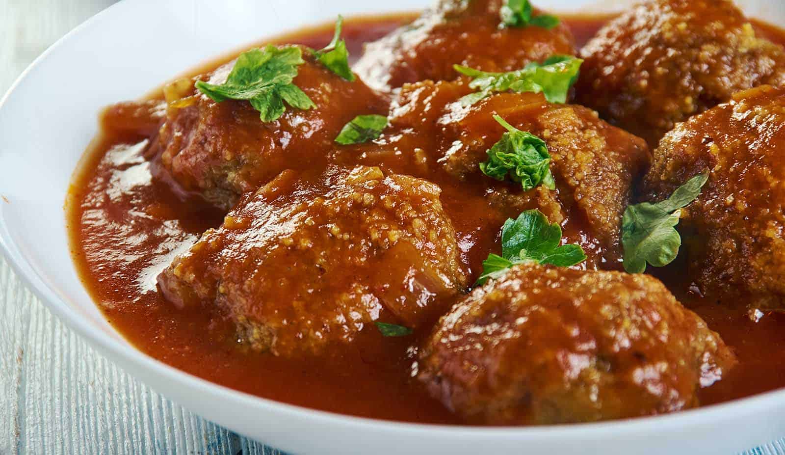 Ruma sana-curry ja curryjauheen perimmäinen tarkoitus.