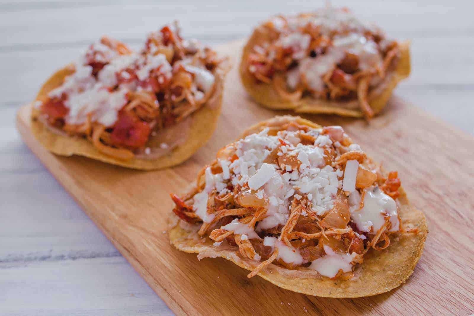 Tinga de Pollo – Lempeän tulista nyhtökanaa  Meksikosta