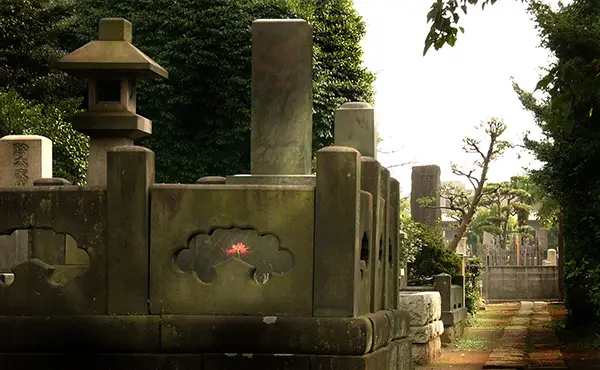 Yanaka_grave