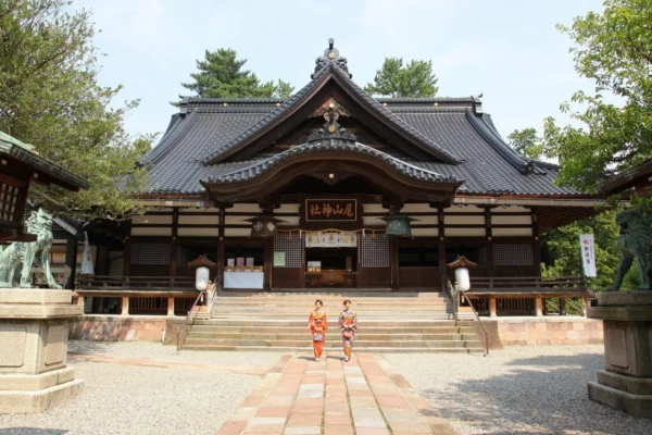 Imported external image: https://visitkanazawa.jp/lsc/upfile/spot/0005/0021/50021_8_l.jpg